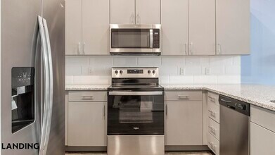 185 Polaris Pointe, Unit 3-109 in Colorado Springs, CO - Foto de edificio - Building Photo