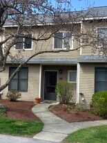 K6 Stonehedge Dr in South Burlington, VT - Building Photo