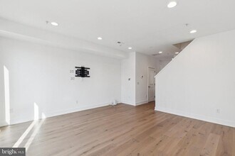 2820 Livingston St in Philadelphia, PA - Building Photo - Building Photo