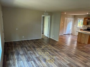 740 N Deerlane Loop in Otis, OR - Building Photo - Building Photo