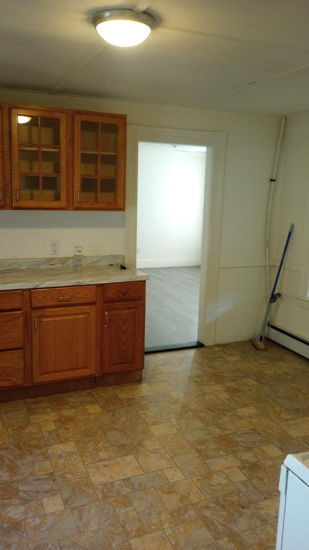 19 Hamilton Ave in Orange, MA - Building Photo - Building Photo