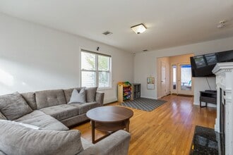 39 Linwood Ave in Cresskill, NJ - Building Photo - Building Photo