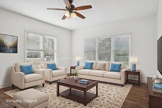 308 Taylor Rd in Elgin, TX - Foto de edificio - Building Photo