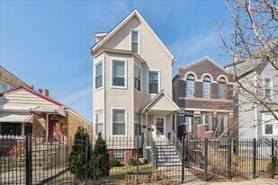 3024 N Sawyer Ave in Chicago, IL - Building Photo