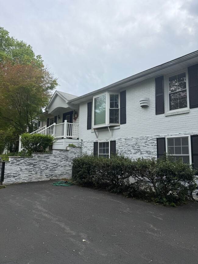 property at 1377 Wesley Chapel Rd