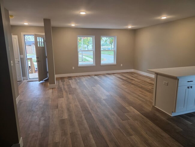 609 Detroit St in Jackson, MI - Building Photo - Building Photo