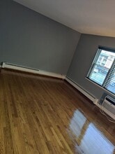 4249 N Kedvale Ave, Unit 9 in Chicago, IL - Building Photo - Building Photo