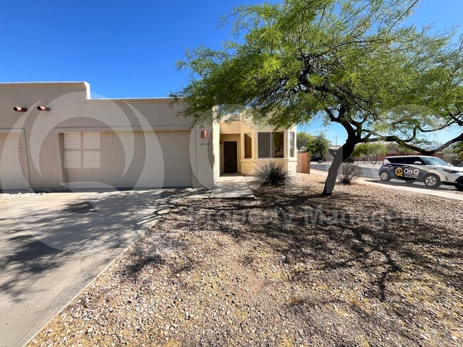 property at 8142 N Peppersauce Dr