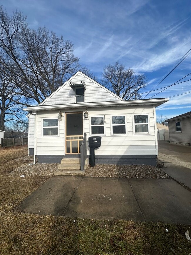 property at 865 Georgia Ave