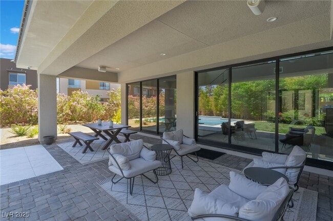 property at 2 Sugarberry Ln