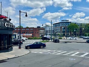 6 Sutherland Rd, Unit 1 in Boston, MA - Building Photo - Building Photo