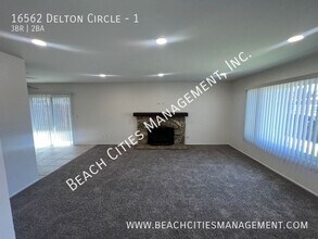 16562 Delton Cir in Huntington Beach, CA - Building Photo - Building Photo