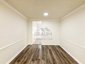 5917 Laurel Canyon Blvd, Unit 7 in Los Angeles, CA - Building Photo - Building Photo