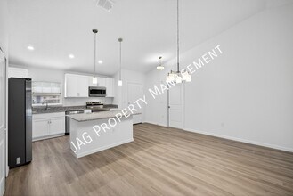 615 Chaloupe St SE in Palm Bay, FL - Building Photo - Building Photo