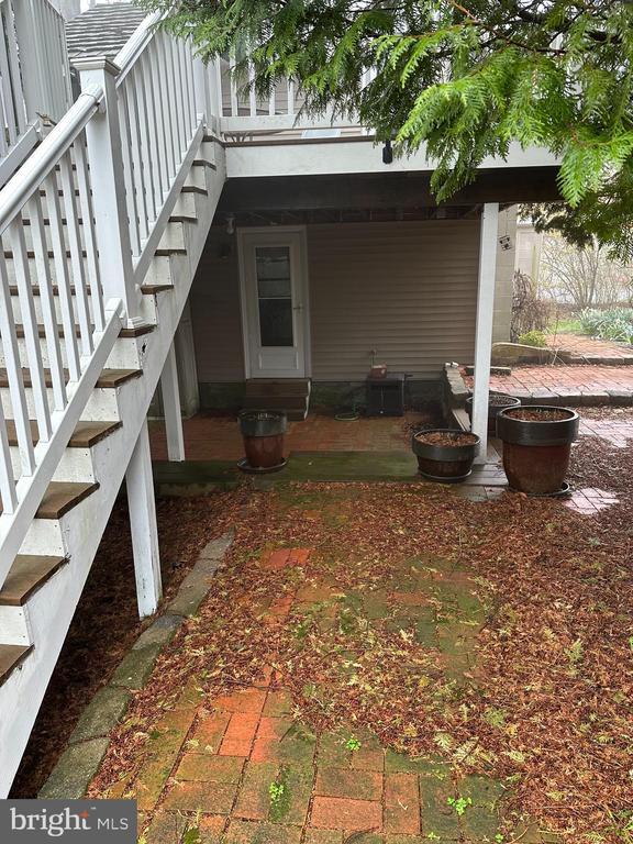 property at 14822 Charmian Rd