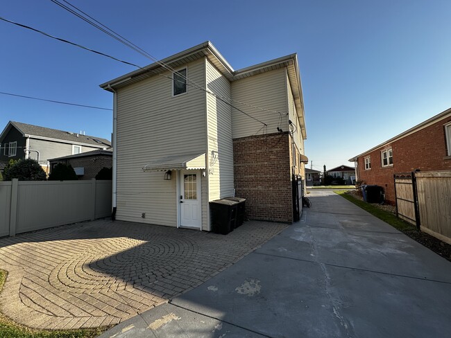 6508 W 60th St, Unit 2 in Chicago, IL - Building Photo - Building Photo