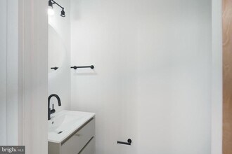 630 Moore St-Unit -UNIT 102 in Philadelphia, PA - Building Photo - Building Photo