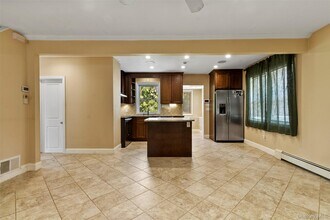 141 Dixon Rd in Carmel, NY - Building Photo - Building Photo