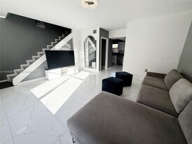 7936 Kimberly Blvd in North Lauderdale, FL - Building Photo