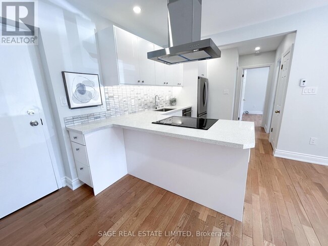 2109-2109 Bloor St W