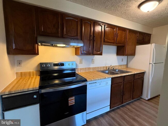 property at 997 Heather Ridge Dr