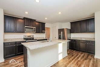 213 Wincanton Ln in Jarrell, TX - Building Photo - Building Photo