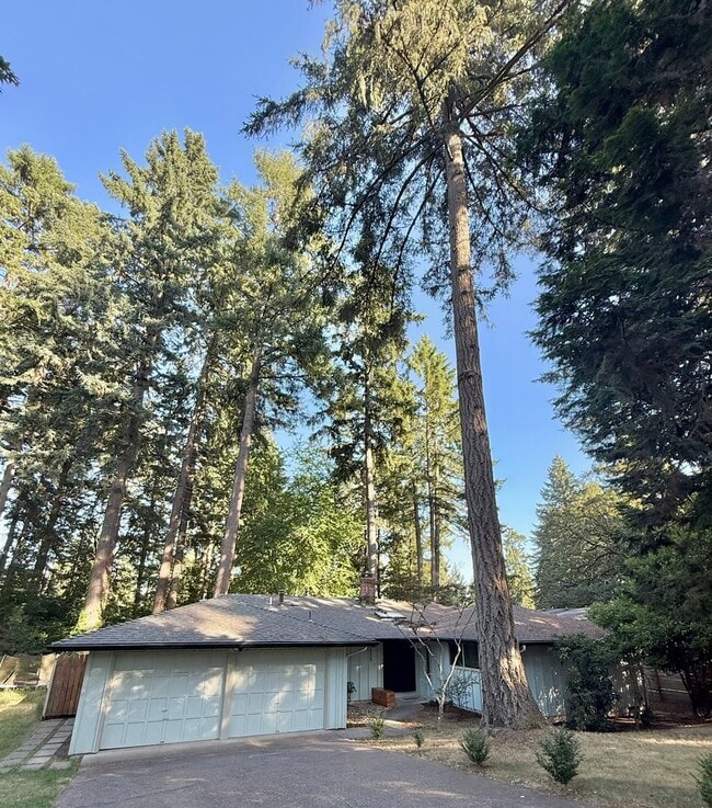 property at 2225 NW Estaview Cir