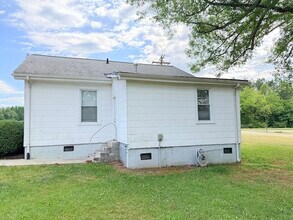 503 E Main St in South Hill, VA - Building Photo - Building Photo
