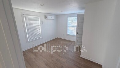 2615 Sam Wilson St in Houston, TX - Building Photo - Building Photo