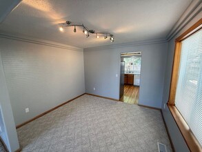 757 Sphinx Ct NE in Salem, OR - Building Photo - Building Photo