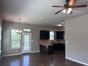 200 Mauna Kea Ln in Bastrop, TX - Building Photo - Building Photo