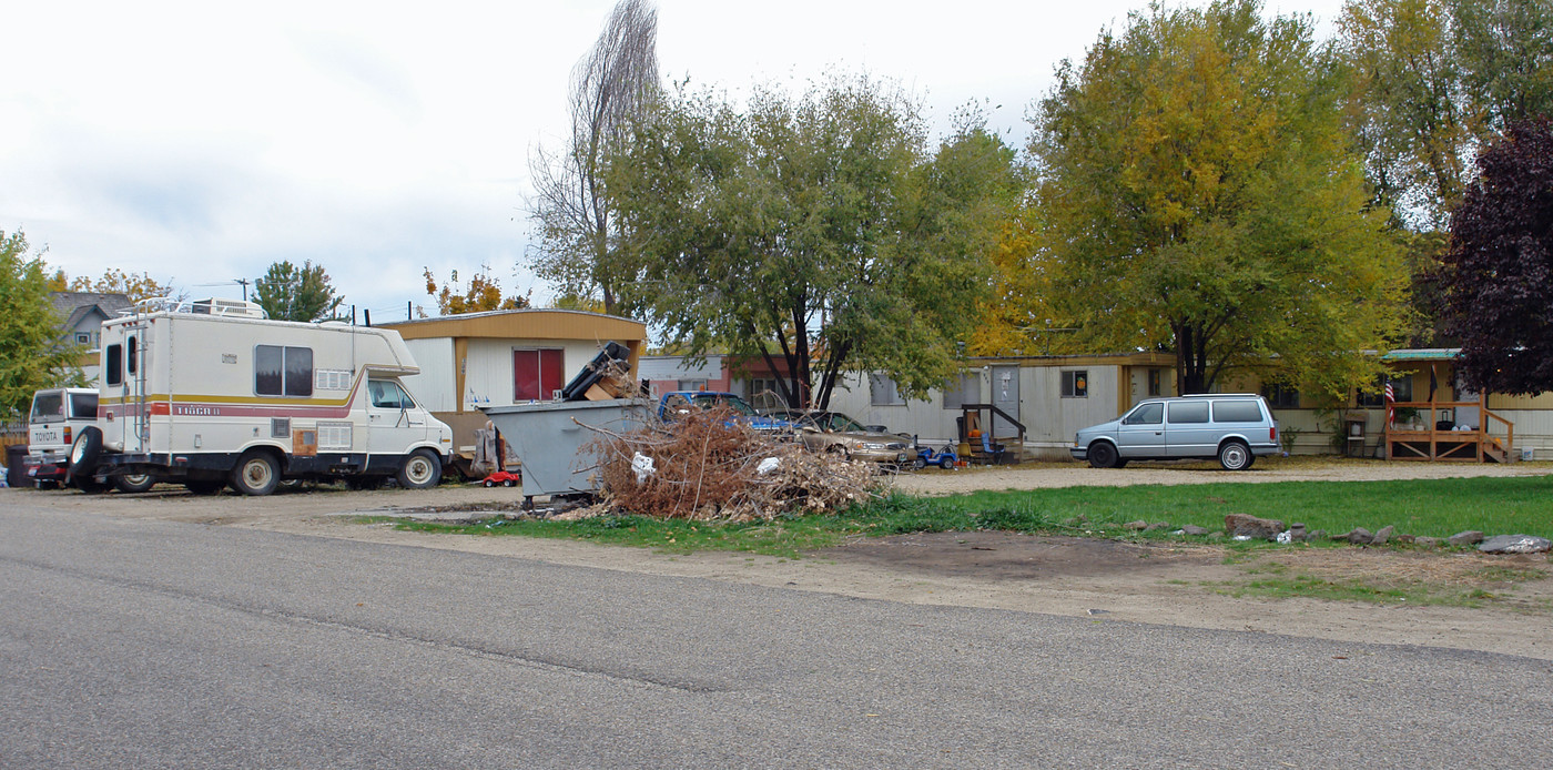 Kings MHP in Kuna, ID - Foto de edificio