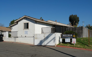 130-147 Buna Pl in Vista, CA - Building Photo - Building Photo