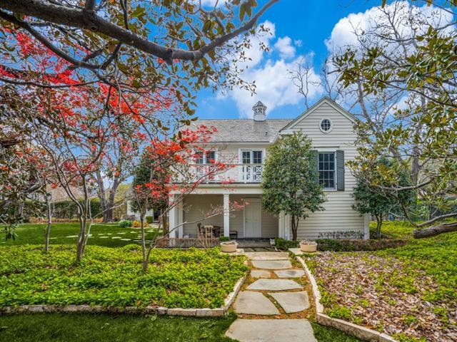 4535 Chapel Hill Rd-Unit -Quest Quarters in Dallas, TX - Foto de edificio