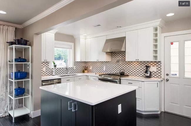 property at 286 Clendenny Ave