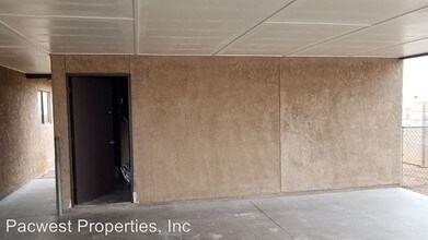 1305 W Prince Rd in Tucson, AZ - Foto de edificio - Building Photo