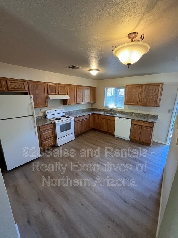 2703 E Elder Dr in Flagstaff, AZ - Building Photo - Building Photo