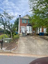 3720 Regency Park Dr in Duluth, GA - Building Photo