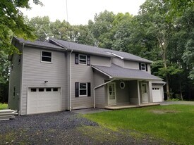 3422 Key Ct, Unit 3422 in Saylorsburg, PA - Building Photo