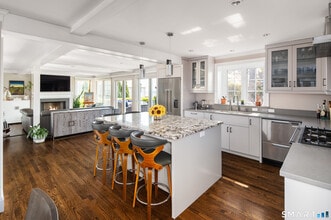 187 Dolphin Cove Quay in Stamford, CT - Building Photo - Building Photo