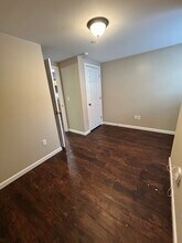 9 Main St, Unit 3 in Windham, ME - Foto de edificio - Building Photo