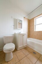 7354-58 S Dorchester Ave 1348-52 E 74th Chicago, IL 60619 in Chicago, IL - Foto de edificio - Building Photo