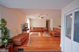 11 Lake Villa Dr in Voorhees Township, NJ - Building Photo - Building Photo