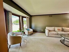 24397 Venice Dr in Novi, MI - Building Photo - Building Photo