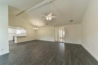 5830 Skewen St in Humble, TX - Building Photo - Building Photo