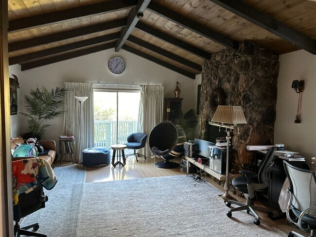 1710 Whitham Ave in Los Altos, CA - Building Photo - Building Photo
