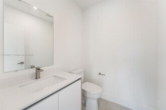 3345 SW 22nd Ter in Miami, FL - Building Photo - Building Photo