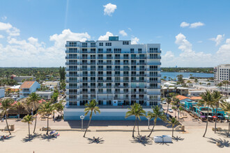 Edgewater Beach Towers in Hollywood, FL - Foto de edificio - Building Photo