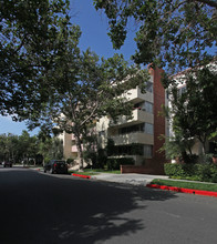 Dayton Swall Apartments in Beverly Hills, CA - Building Photo - Building Photo