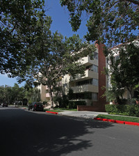 Dayton Swall Apartments in Beverly Hills, CA - Foto de edificio - Building Photo